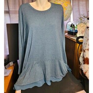 LOUNGE Women's 1X Blue Knit Pullover Top Long Sleeve Scoop Neck Ruffle Hem